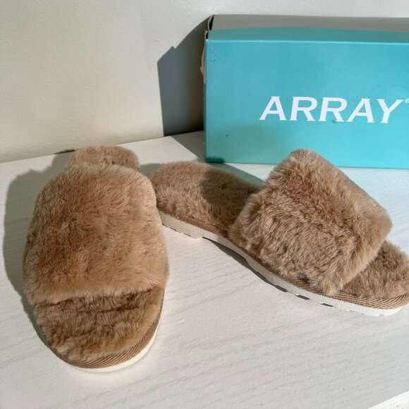 Array Fuzzy Open Toe Slide Slippers Women’s Sz 7 New in Box - Picture 1 of 3